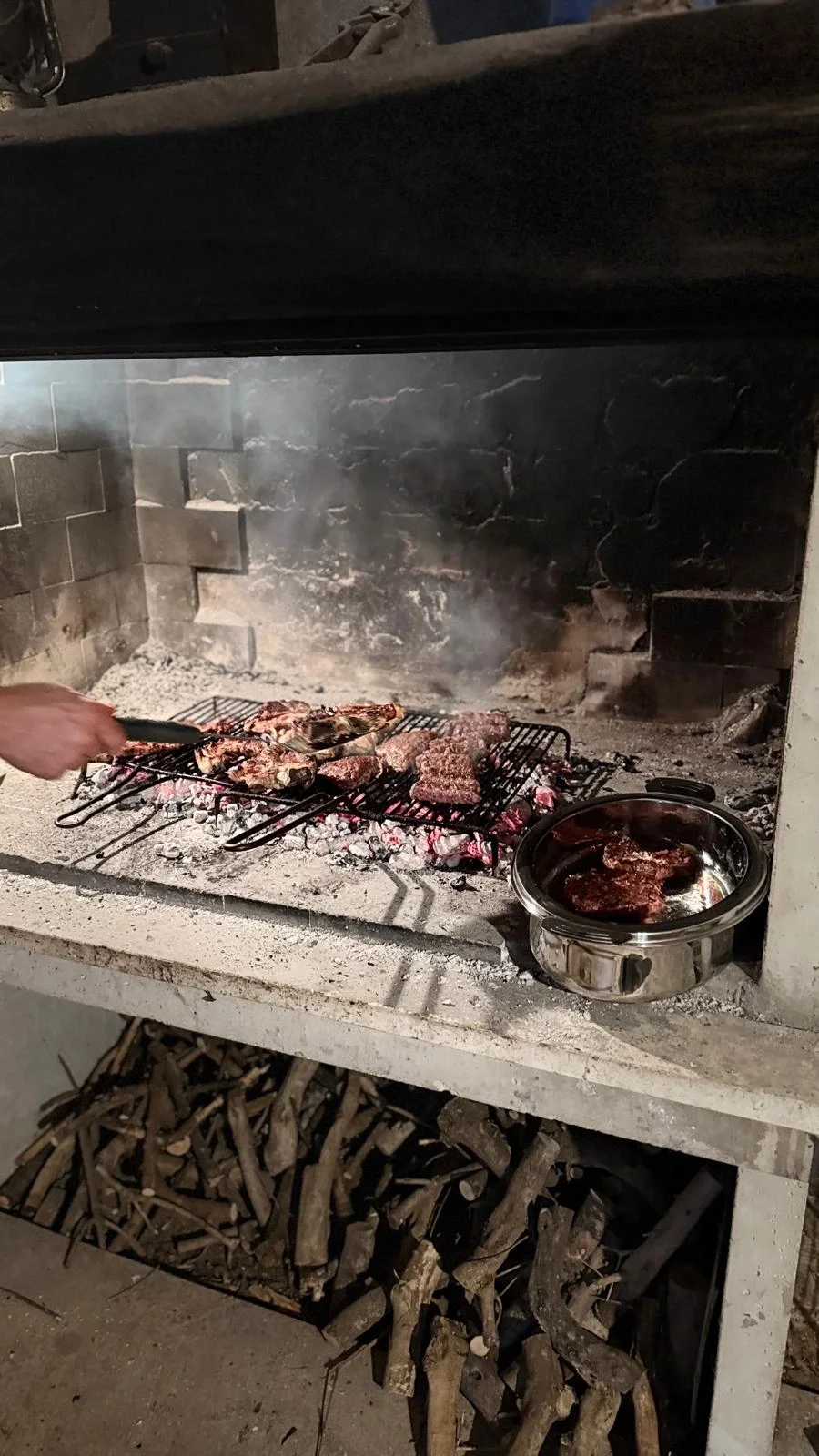 Priprema obroka za zajednički stol.