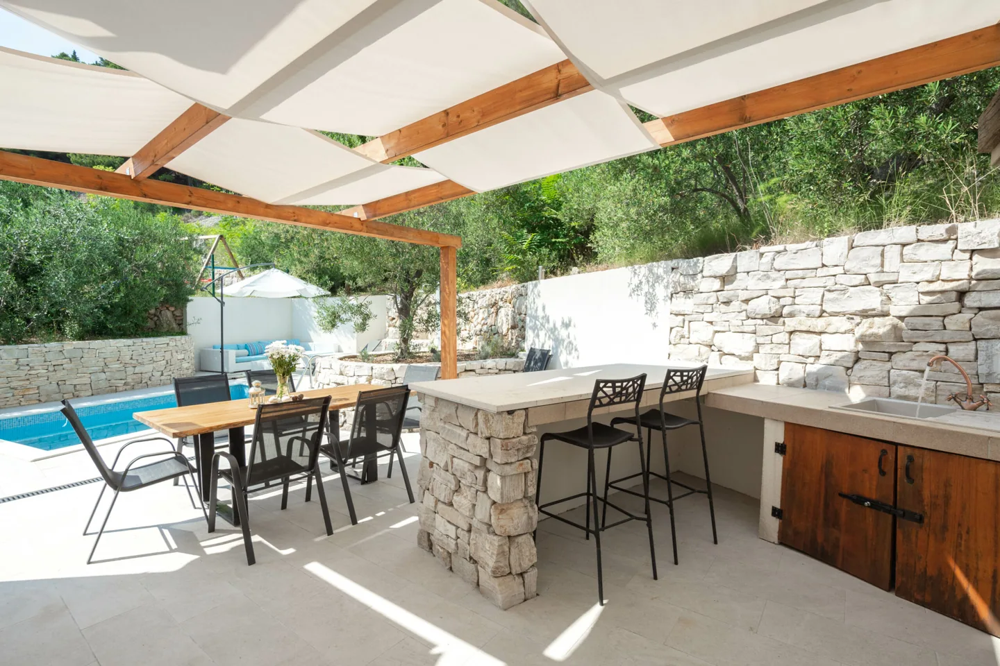 Villa OLIVE TREE pool and exterior
